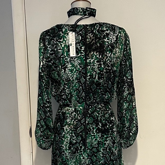 Alice + Olivia Printed Wrap Dress - Size 6 - NEW With Tags. - Picture 3 of 16